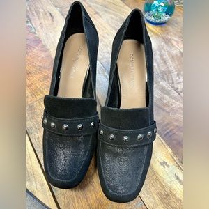 Studded wide heel pumps